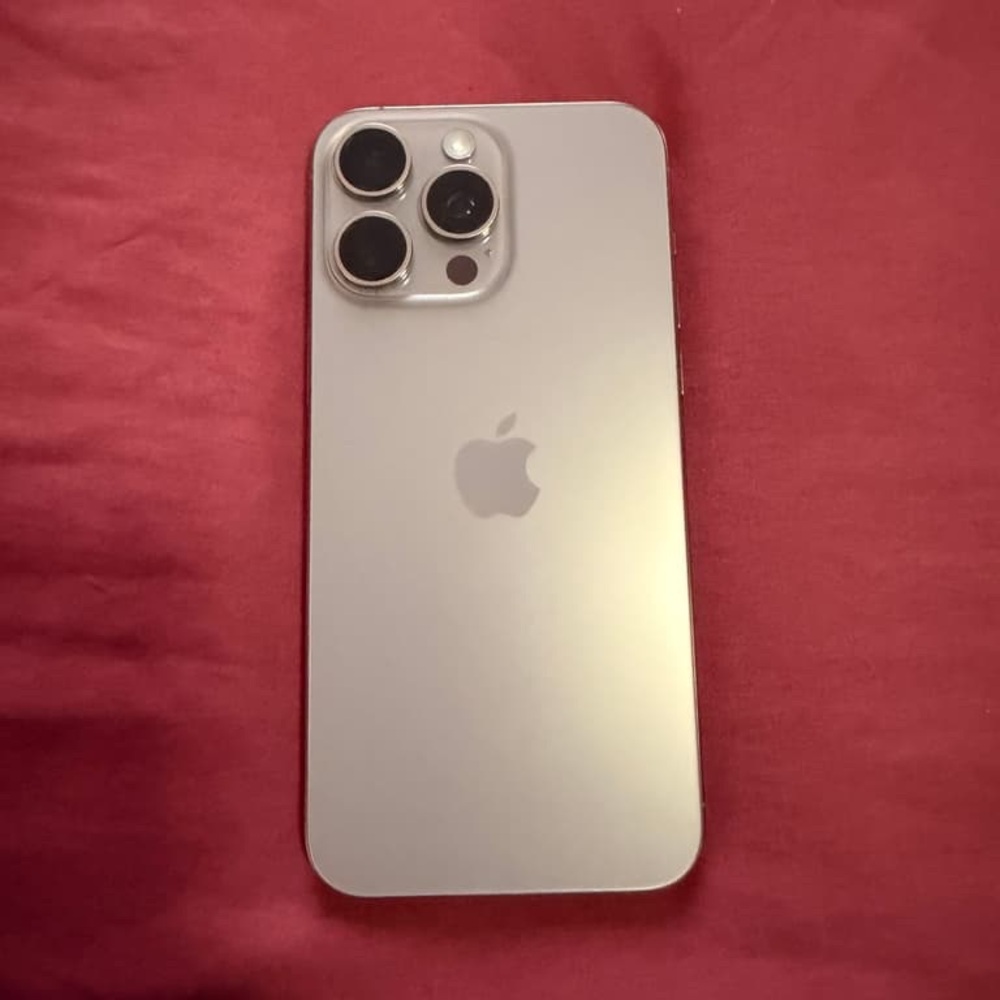 iPhone 15 Pro Max good condition unlocked